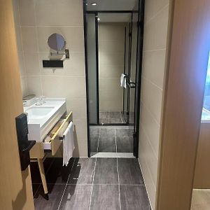 Elegant Twin Room